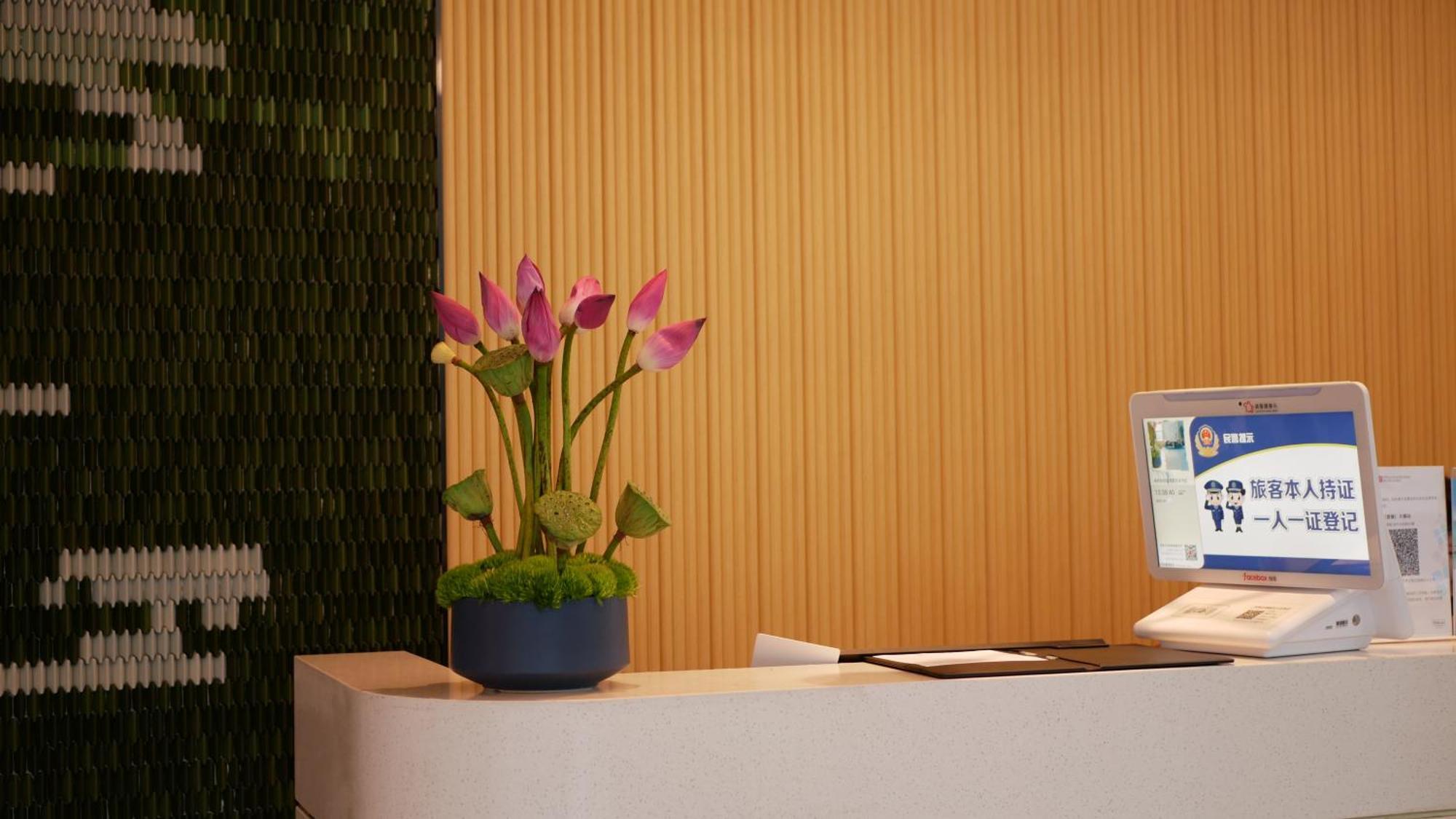 Hilton Garden Inn Shenzhen Airport,Enjoy 24-Hour One Way Free Delivery From Hotel To Shenzhen Baoan Airport On The Hour Šen-čen Exteriér fotografie