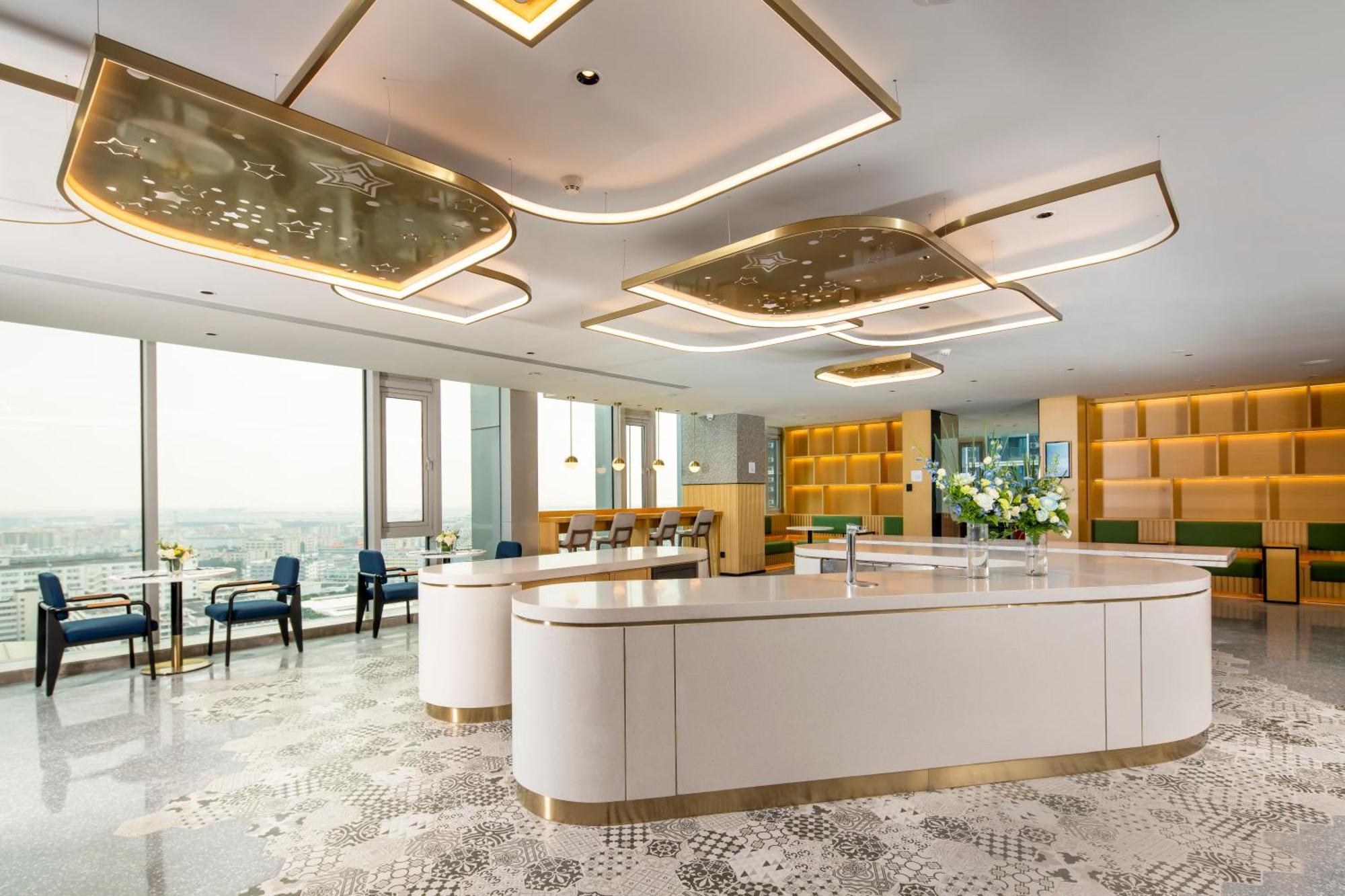 Hilton Garden Inn Shenzhen Airport,Enjoy 24-Hour One Way Free Delivery From Hotel To Shenzhen Baoan Airport On The Hour Šen-čen Exteriér fotografie