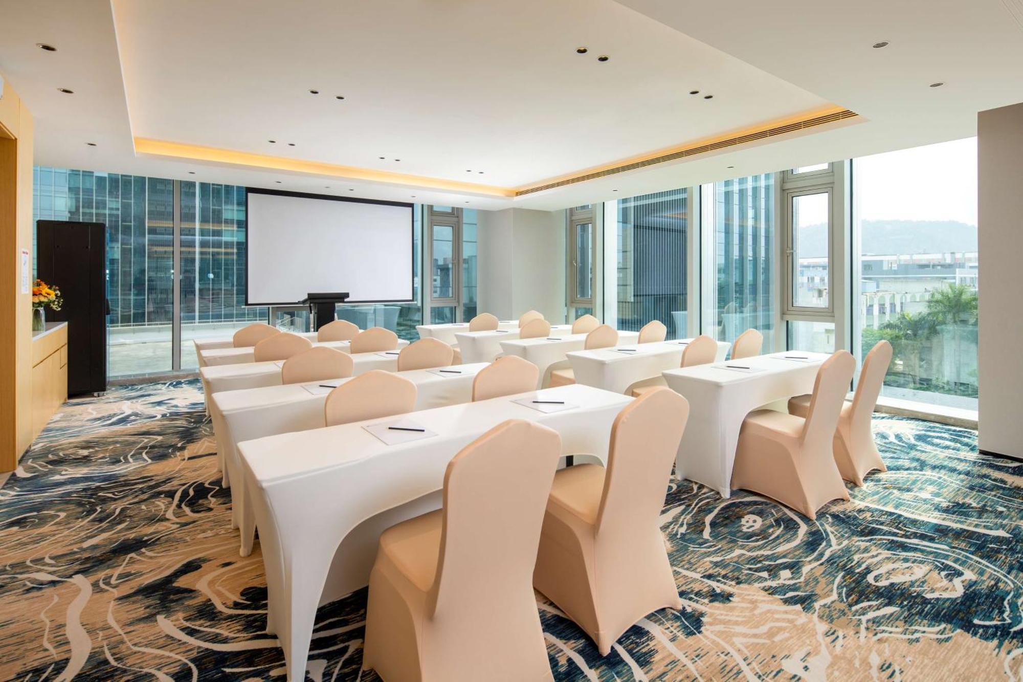 Hilton Garden Inn Shenzhen Airport,Enjoy 24-Hour One Way Free Delivery From Hotel To Shenzhen Baoan Airport On The Hour Šen-čen Exteriér fotografie