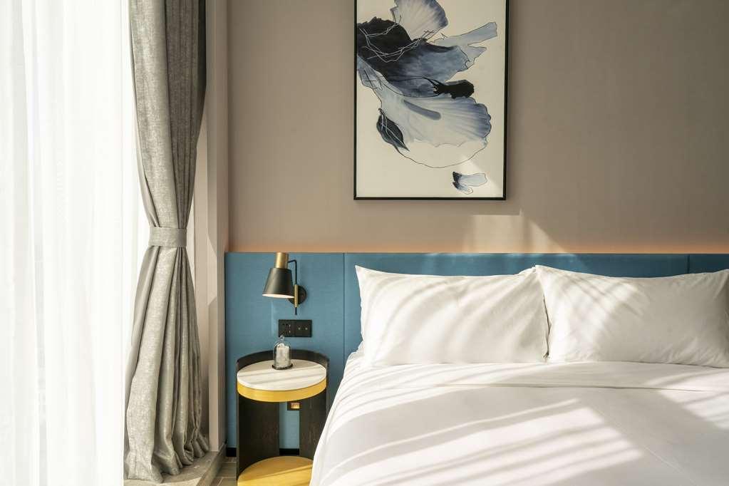 Hilton Garden Inn Shenzhen Airport,Enjoy 24-Hour One Way Free Delivery From Hotel To Shenzhen Baoan Airport On The Hour Šen-čen Pokoj fotografie