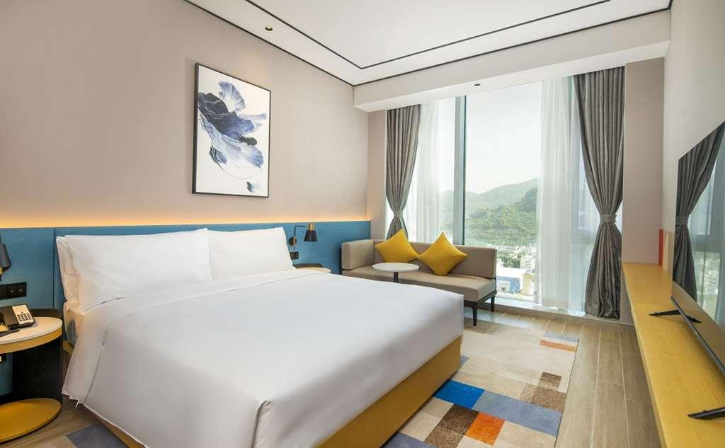 Hilton Garden Inn Shenzhen Airport,Enjoy 24-Hour One Way Free Delivery From Hotel To Shenzhen Baoan Airport On The Hour Šen-čen Pokoj fotografie